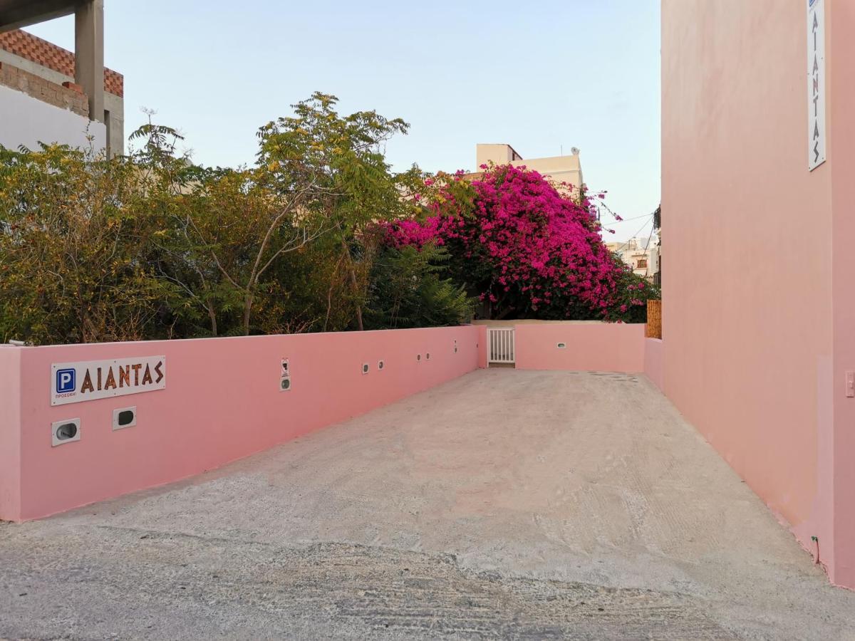 Apartment Aiantas *